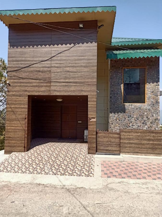 Pine Peak Villa Касаули Екстериор снимка